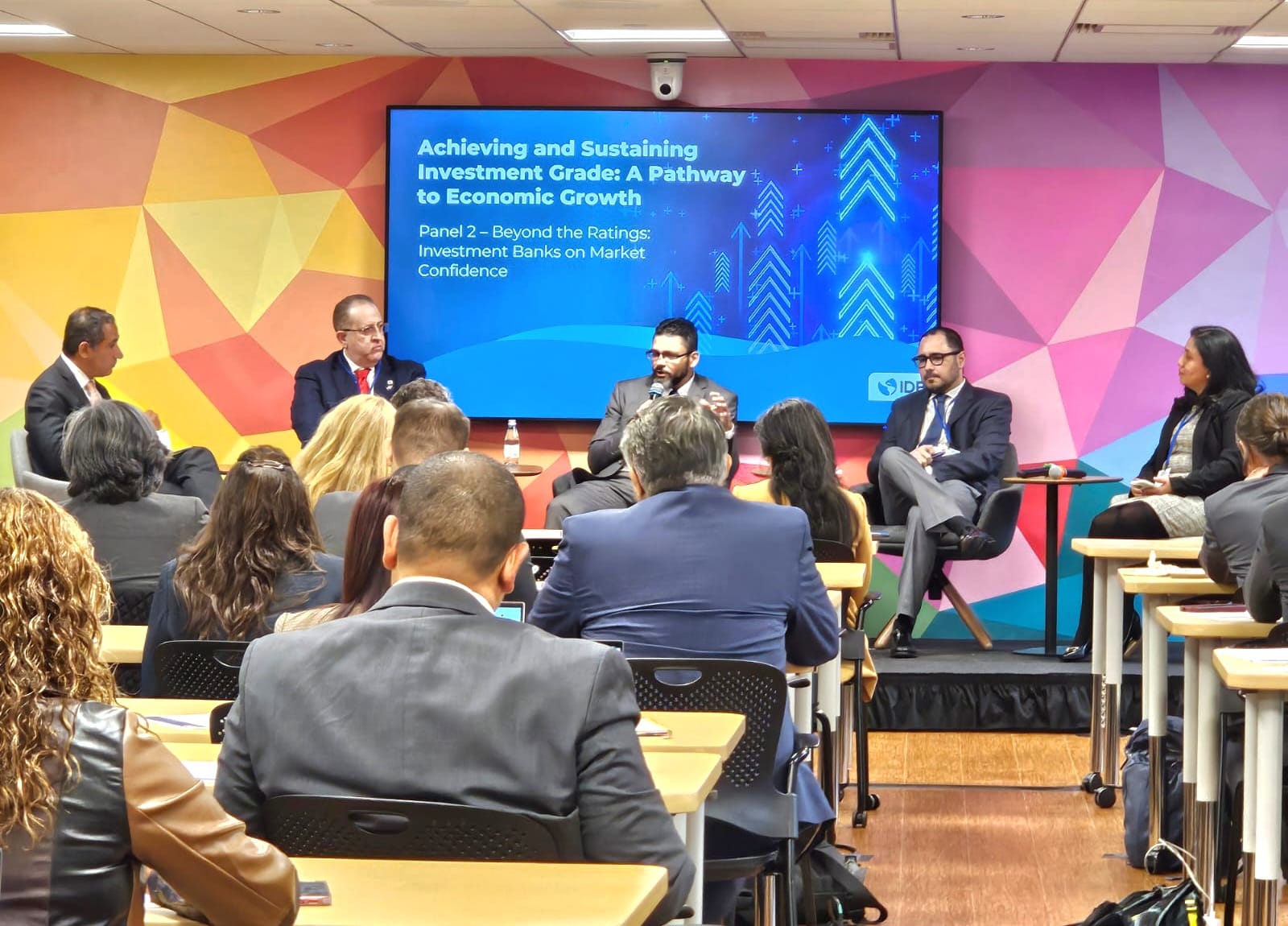 Ministro Magín desarrolla agenda de trabajo en Reuniones Anuales del Banco Mundial y el FMI