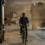 Jueces del Supremo de India piden celebrar audiencias virtuales ante la alta contaminación