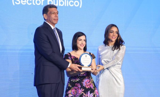 ADOEXPO reconoce a ProDominicana por su labor para el sector exportador  