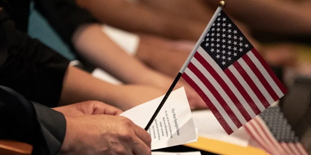 EE.UU. «detiene todas las decisiones de asilo» tras el tiroteo en Washington