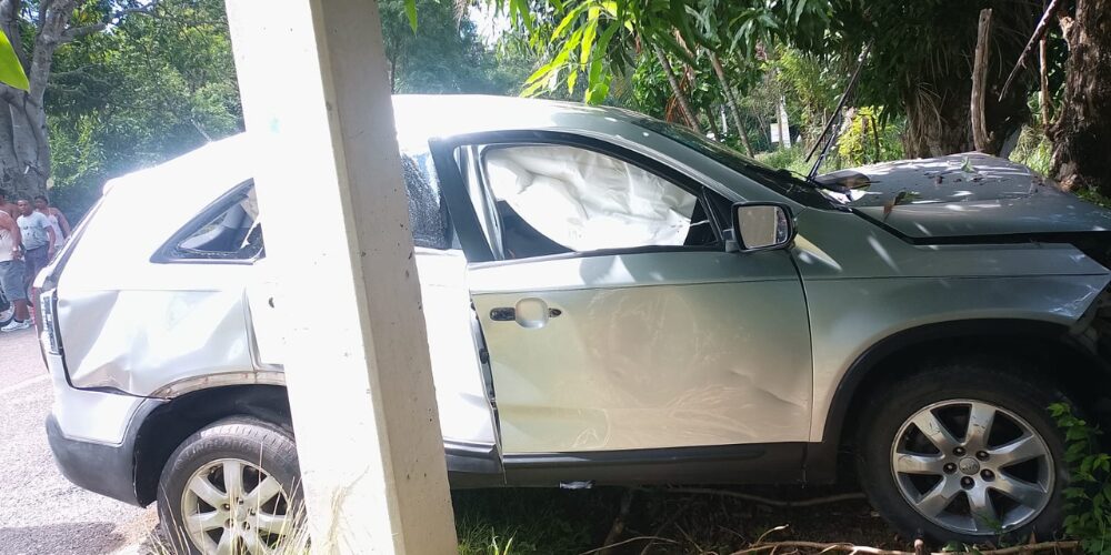 Detienen 14 haitianos indocumentados tras persecución que terminó en accidente en Dajabón