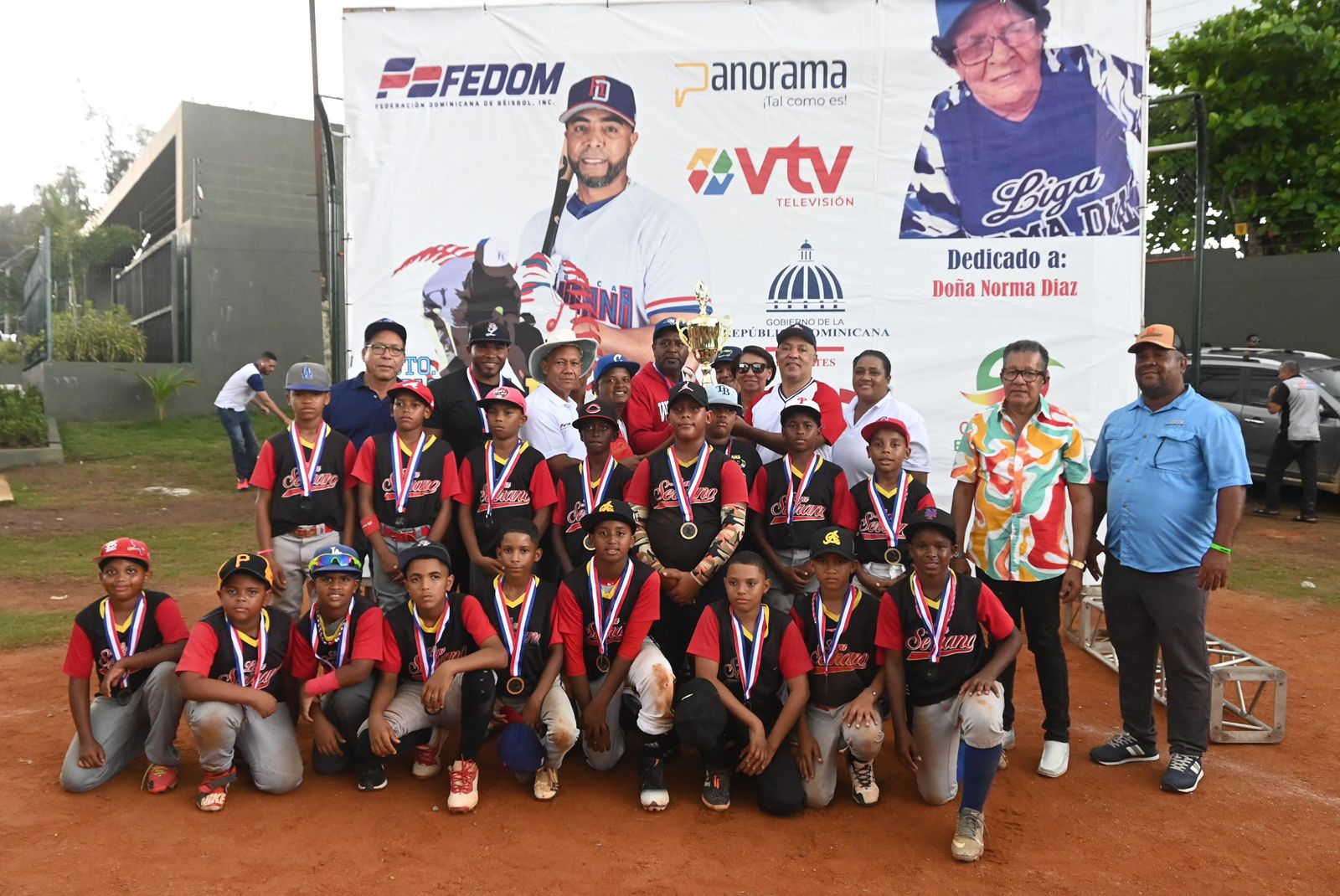 Liga Cristián Serrano se lleva la Copa Nelson Cruz