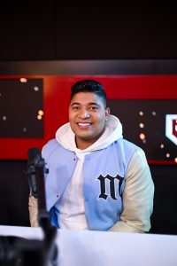 Ronny Jiménez detenido por patrulla durante participación en vivo en Sin Filtro Radio Show