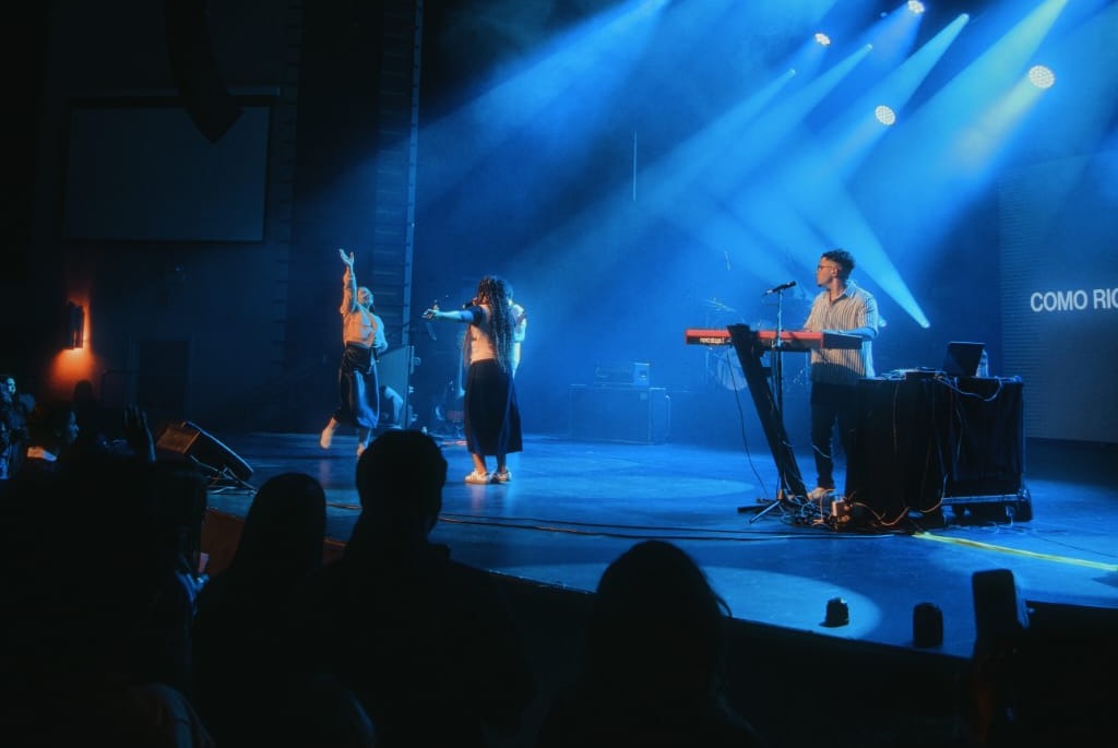 World Worship y Averly Morillo unen talentos en el Klein Memorial Auditorium de Connecticut