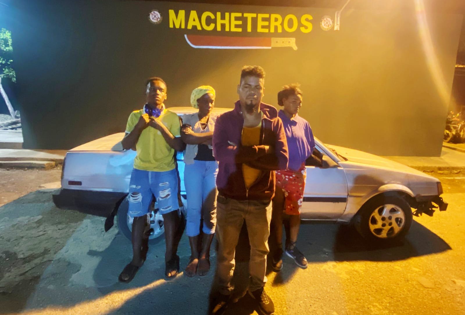 Ejército detiene conductor que transportaba tres nacionales haitianos en condición migratoria irregular en Boca de Mao