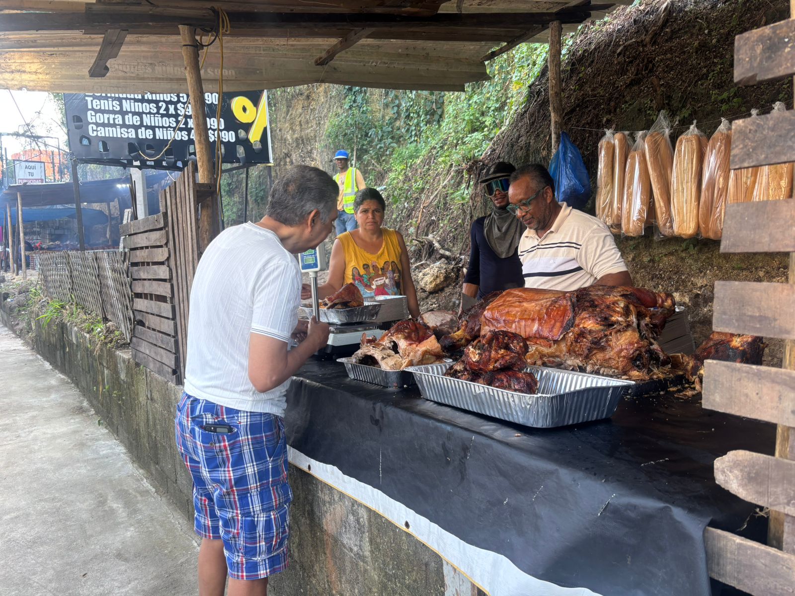 Con buen ritmo arrancan las ventas de cerdo asado en el GSD