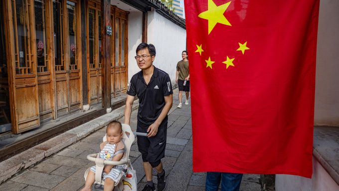 China empezará a cobrar impuestos a preservativos y píldoras en un intento por elevar la natalidad