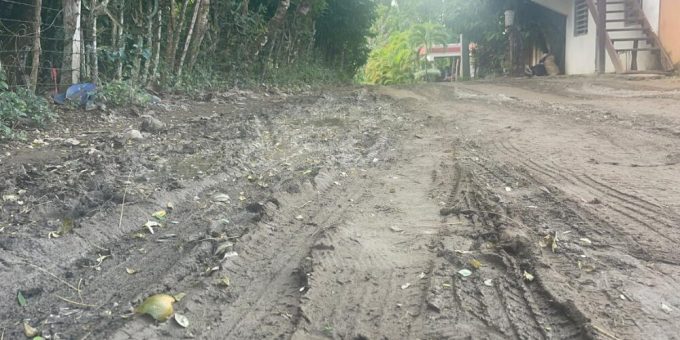 Calles intransitables: la otra odisea que vive Barrero, comunidad donde desapareció Brianna Genao