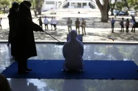 Indonesia castiga ahora con prisión el sexo extramarital y la difusión de noticias falsas