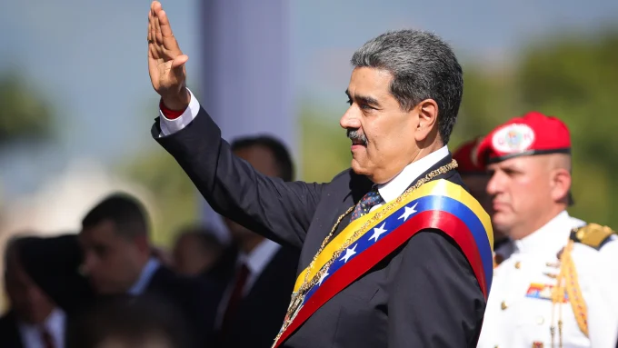 Chavistas parten a EE.UU. en defensa y rescate de Maduro