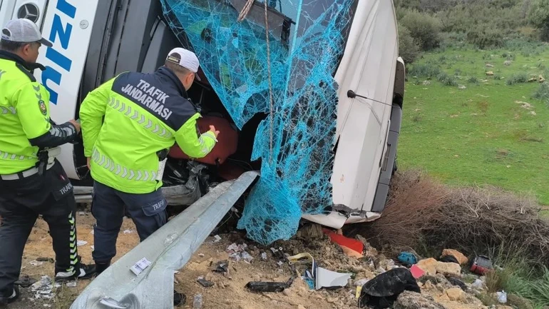 Fallecen 16 personas en Turquía en dos accidentes de tráfico | 1 | Fallecen 16 personas en Turquía en dos accidentes de tráfico - Noticias de hoy en República Dominicana | De Último Minuto