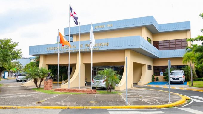 COE emite restricción marítima en la costa norte por oleaje anormal