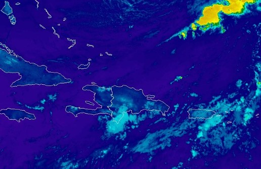 Frente frío provoca aguaceros dispersos y mantiene alerta meteorológica en cinco provincias