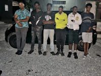 En Azua el Ejército intercepta conductor que transportaba haitianos indocumentados