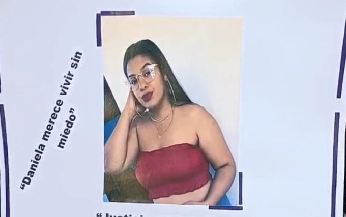 Dictan tres meses de prisión preventiva a joven acusado de apuñalar 17 veces a su pareja en Mao