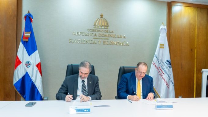 Hacienda y FIBA firman acuerdo para fortalecer lucha contra el lavado de activos en los juegos de azar