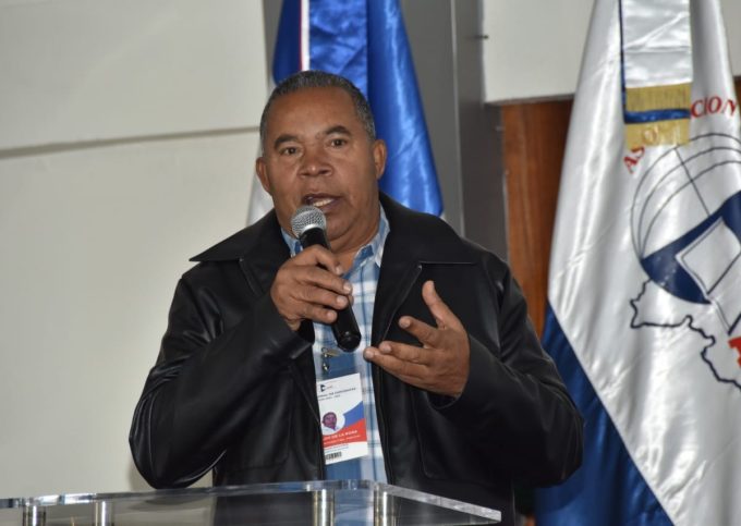 Dirigente de la ADP advierte fusión entre MINERD y MESCYT “amenaza la calidad educativa”