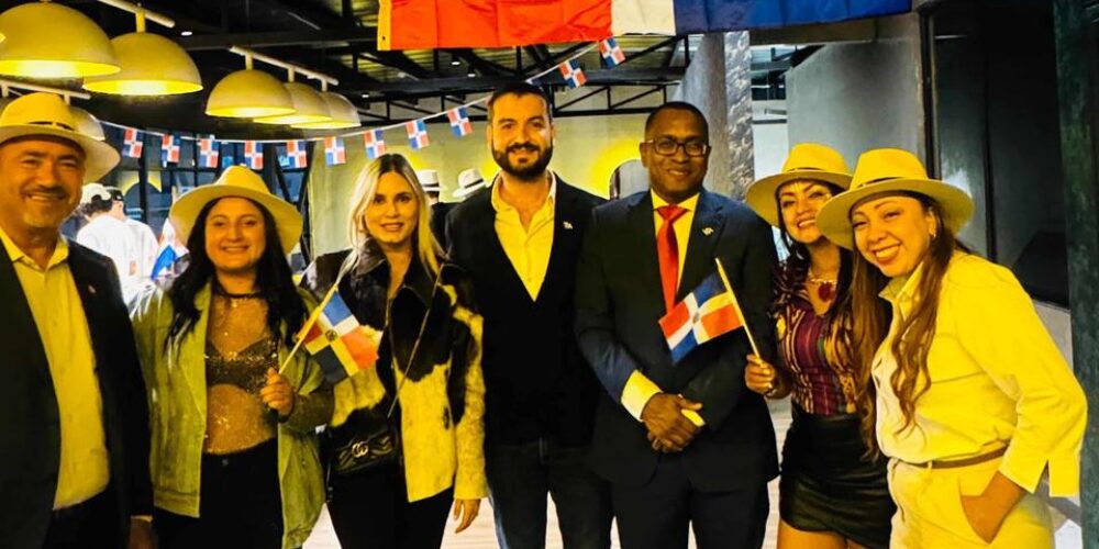 Boca Chica y Pedernales sellan alianza turística privada