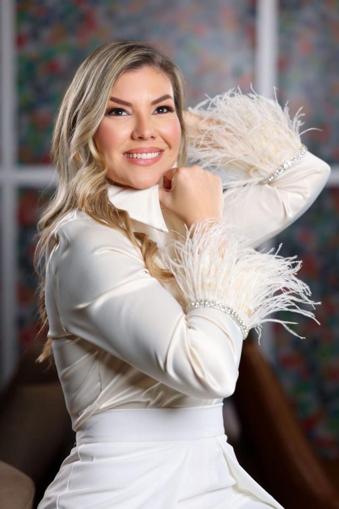 Laura De La Nuez se integra a “No Se Diga Más” por Top Latina 101.7 FM