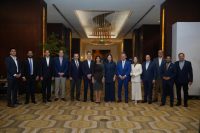 AMCHAMDR sostiene encuentro con delegación estadounidense encabezada por el senador Bernie Moreno