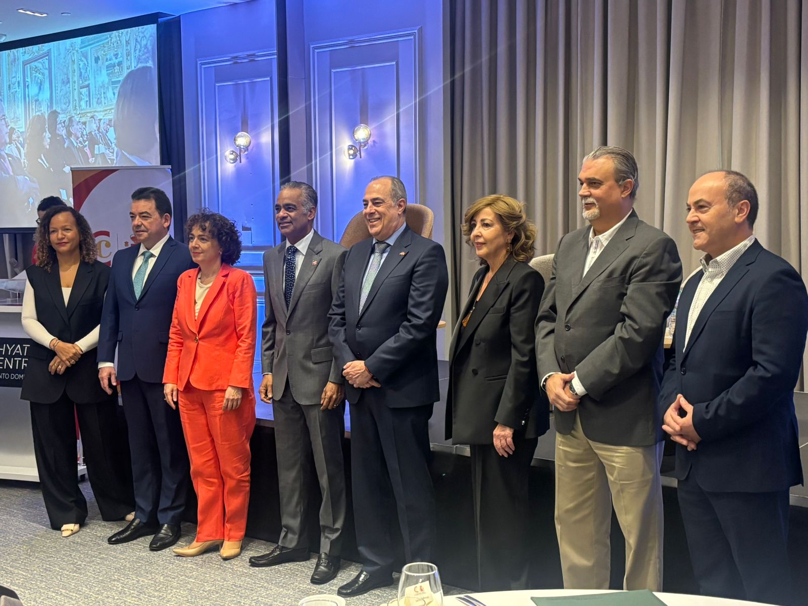 Energía renovable y capital extranjero impulsan nuevo ciclo de inversión en RD